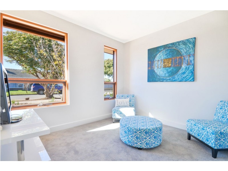 16 and 16A The Triangle, Warradale SA 5046