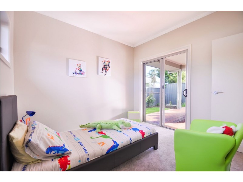 16 and 16A The Triangle, Warradale SA 5046