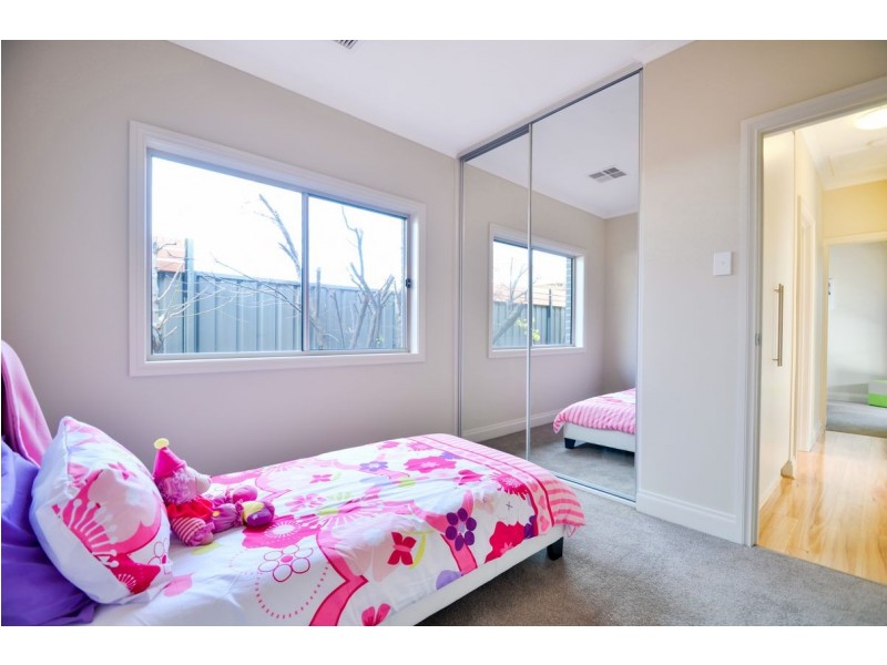 16 and 16A The Triangle, Warradale SA 5046