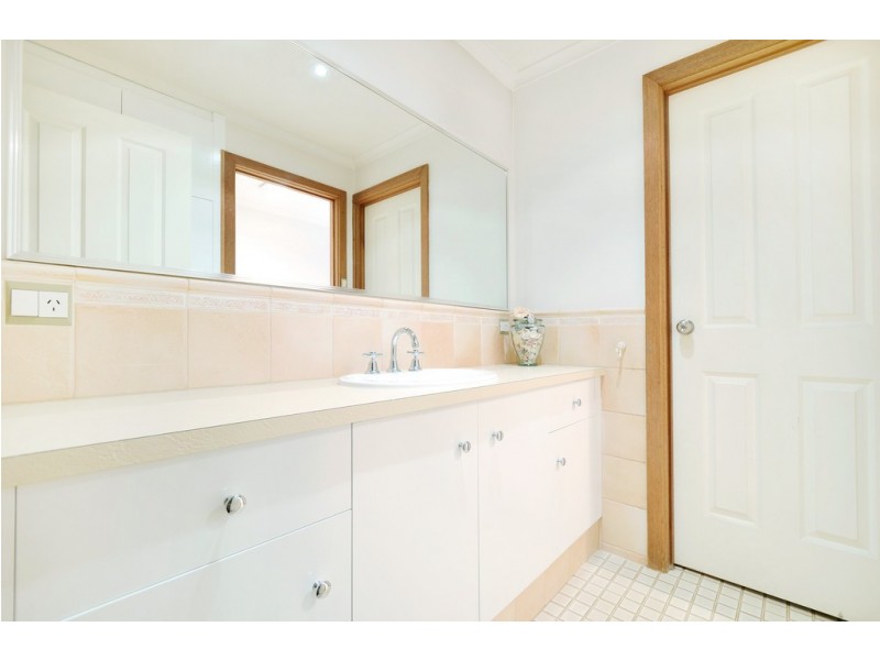 11 Belvidere Street, Happy Valley SA 5159