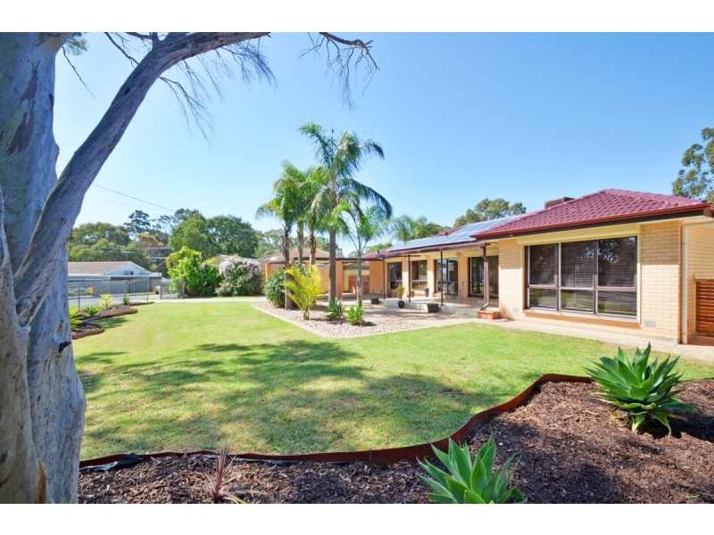 18 Clement Drive, Morphett Vale SA 5162