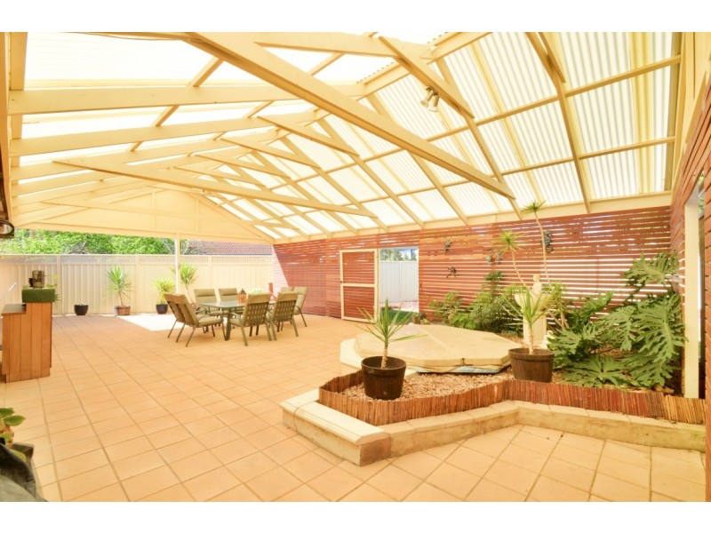 18 Clement Drive, Morphett Vale SA 5162