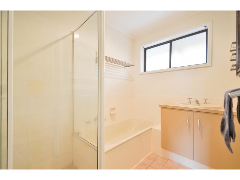 34 Sherebrooke Blvd, Woodcroft SA 5162