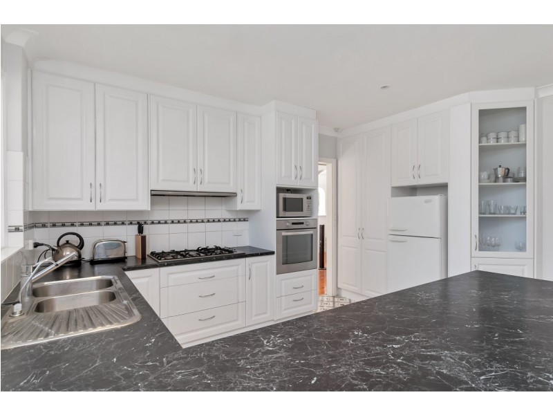 28 Brightman Street, Flagstaff Hill SA 5159