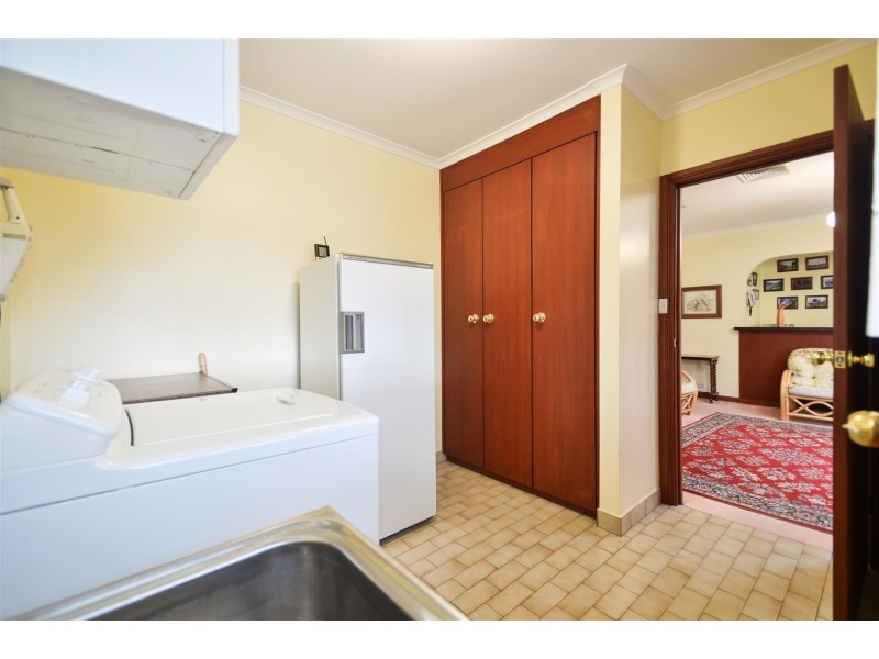 52 Horseshoe Drive, Aberfoyle Park SA 5159