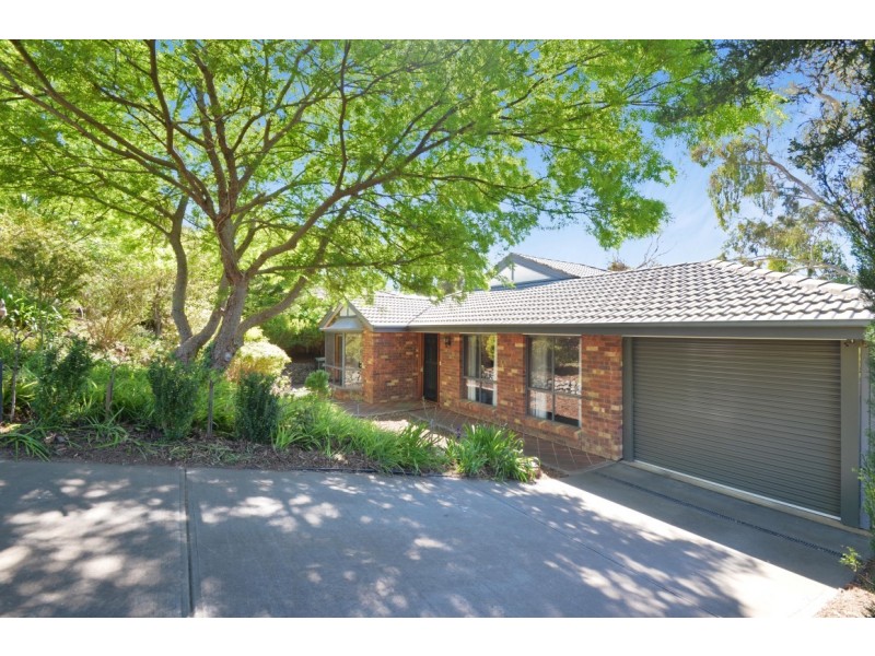 31 Dunalbyn Drive, Aberfoyle Park SA 5159