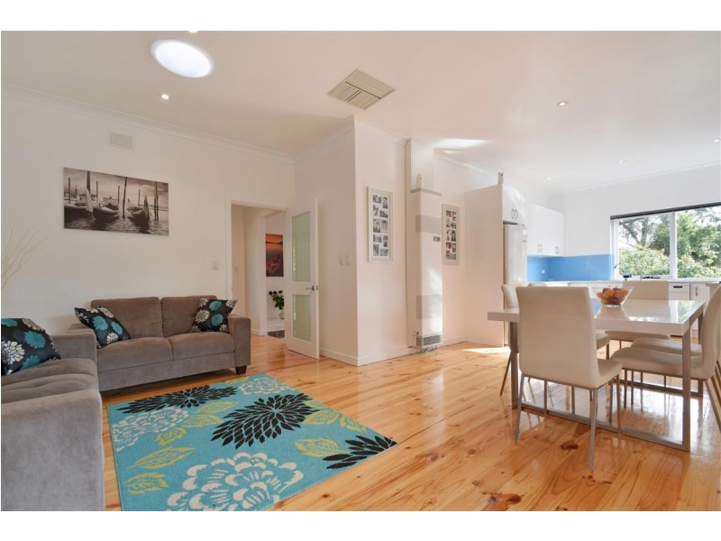 3 Swan Avenue, Happy Valley SA 5159