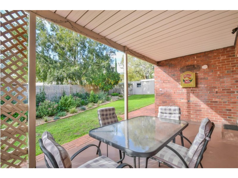 3 Swan Avenue, Happy Valley SA 5159