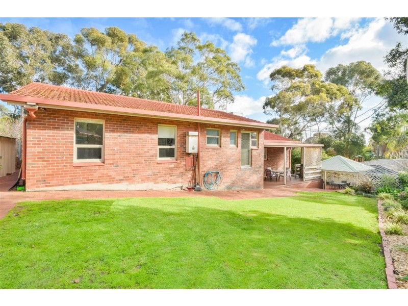 3 Swan Avenue, Happy Valley SA 5159