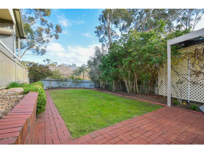 3 Swan Avenue, Happy Valley SA 5159