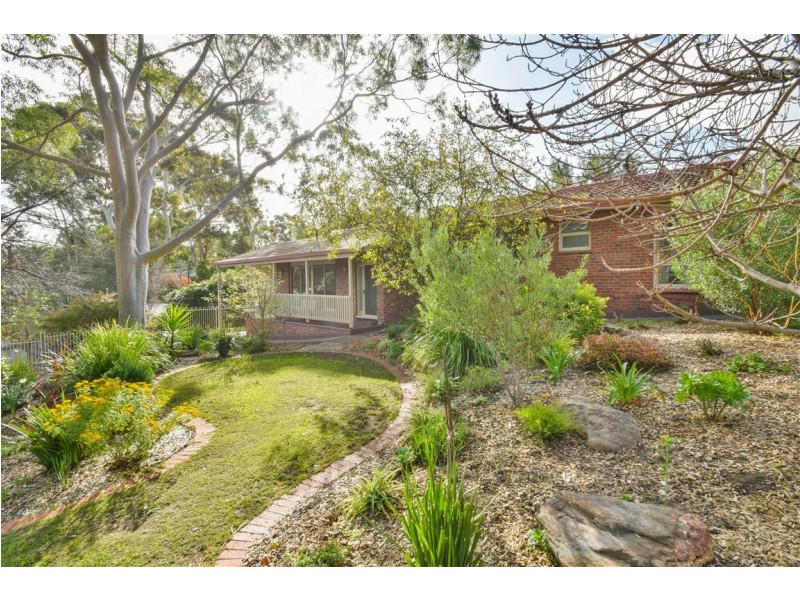 3 Swan Avenue, Happy Valley SA 5159