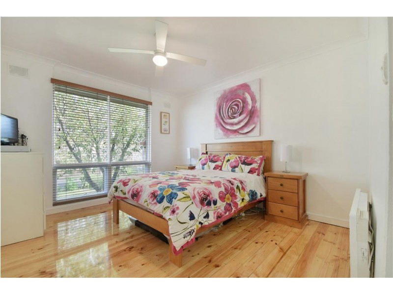 3 Swan Avenue, Happy Valley SA 5159