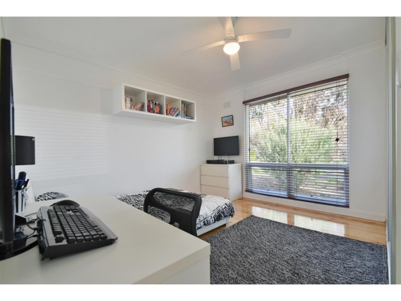 3 Swan Avenue, Happy Valley SA 5159