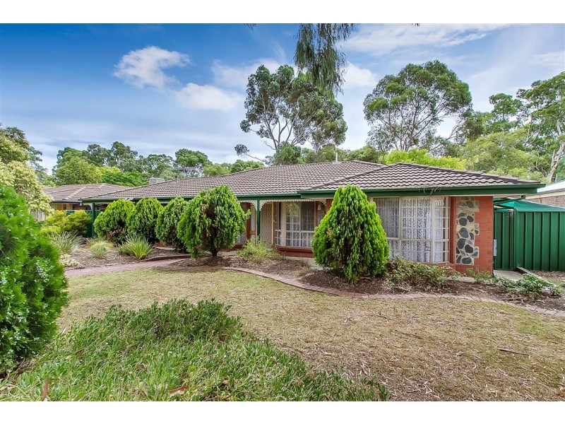 18 Hispano Drive, Woodcroft SA 5162