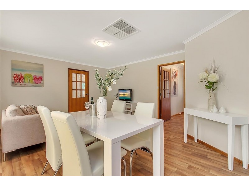 18 Hispano Drive, Woodcroft SA 5162