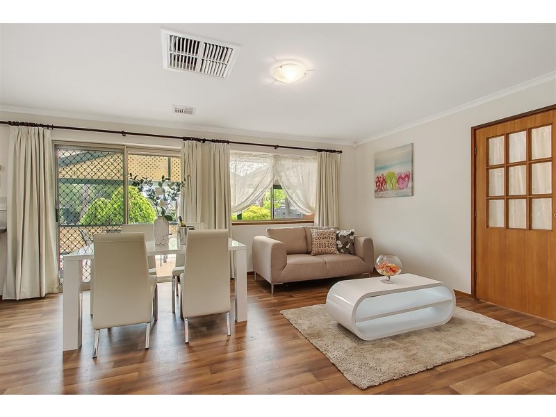 18 Hispano Drive, Woodcroft SA 5162