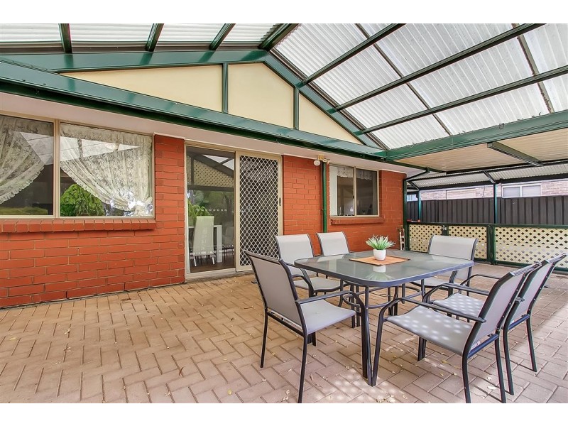 18 Hispano Drive, Woodcroft SA 5162