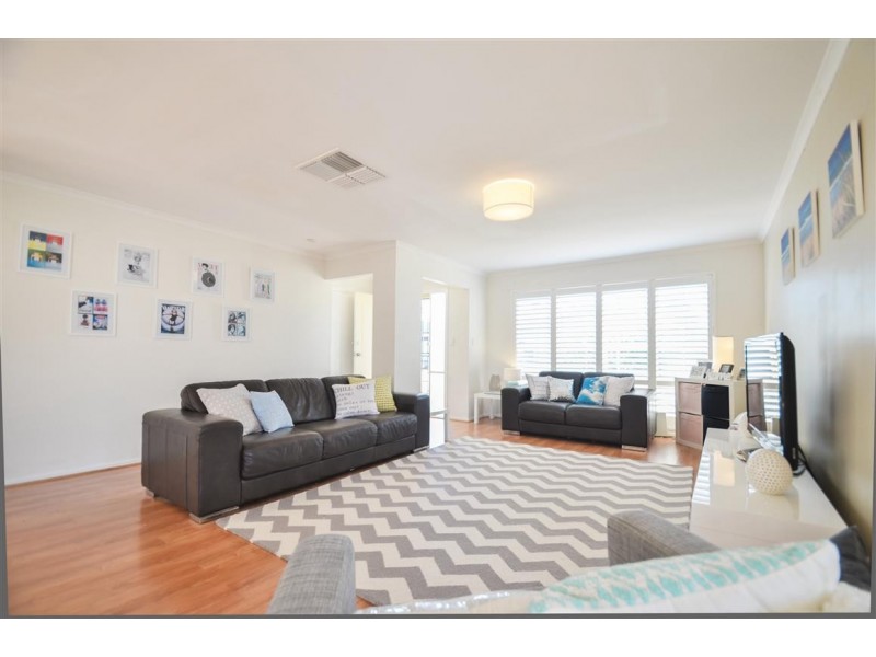 13 Mundulla Avenue, Woodcroft SA 5162