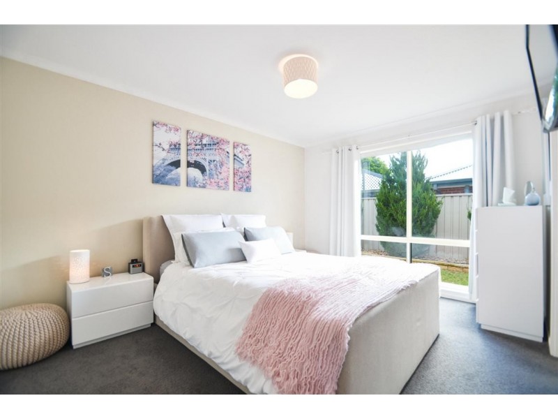 13 Mundulla Avenue, Woodcroft SA 5162