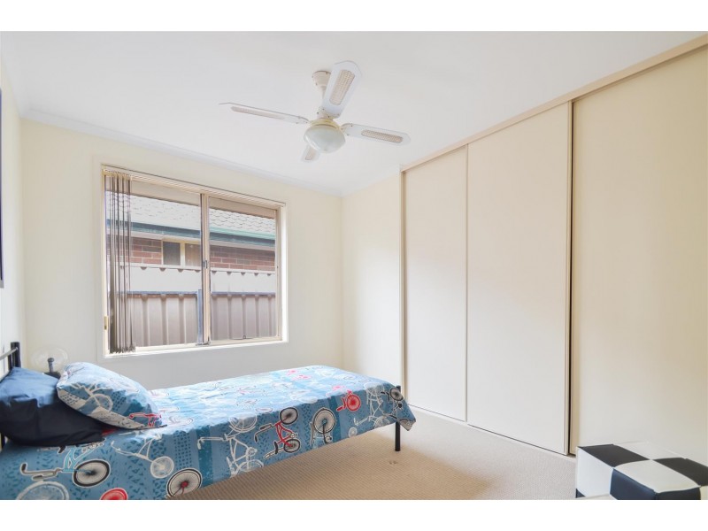 6 Padthaway Court, Woodcroft SA 5162