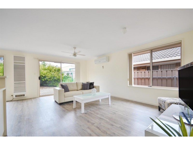 6 Padthaway Court, Woodcroft SA 5162
