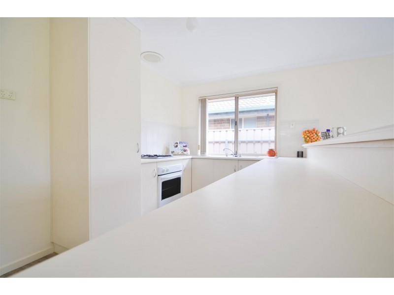6 Padthaway Court, Woodcroft SA 5162