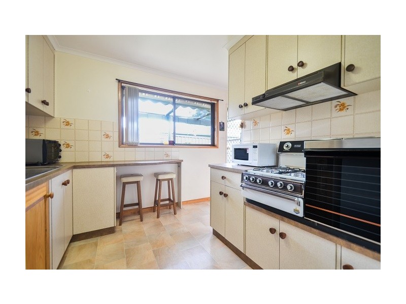 1-1 Ween Avenue, Happy Valley SA 5159