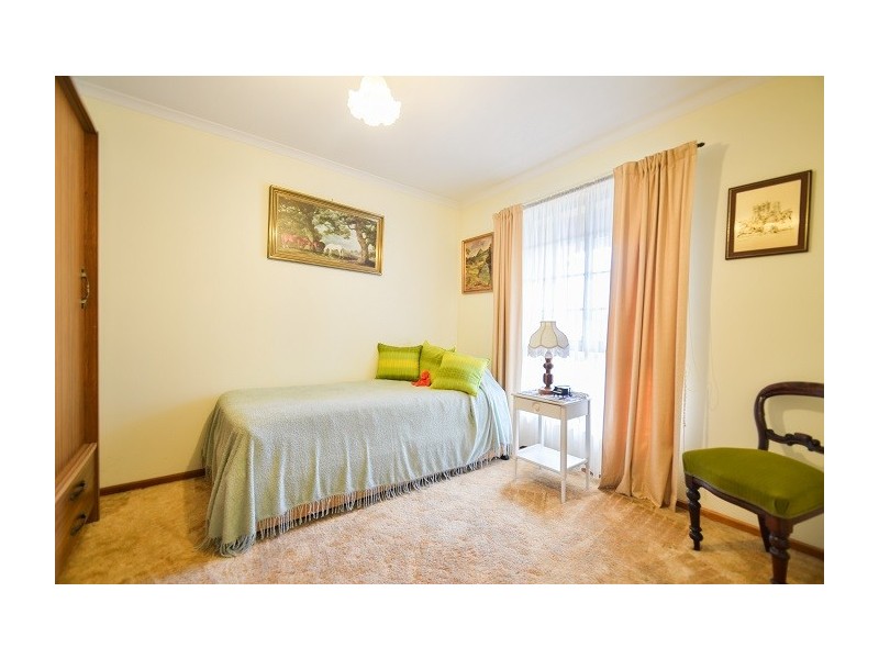 1-1 Ween Avenue, Happy Valley SA 5159