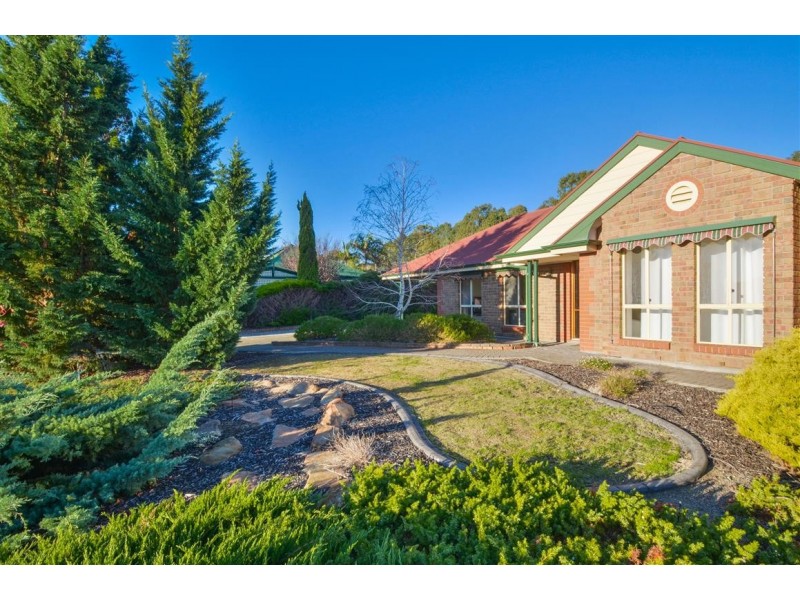 16 Brookland Valley Drive, Woodcroft SA 5162