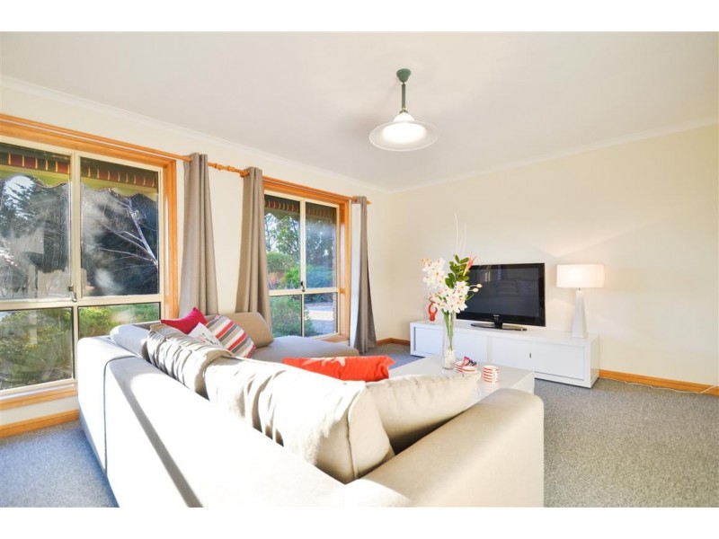 16 Brookland Valley Drive, Woodcroft SA 5162