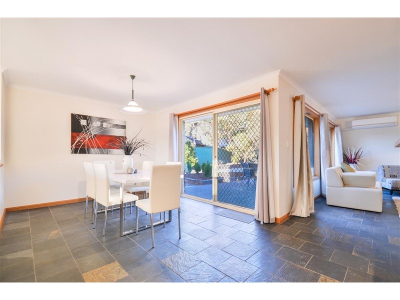 16 Brookland Valley Drive, Woodcroft SA 5162