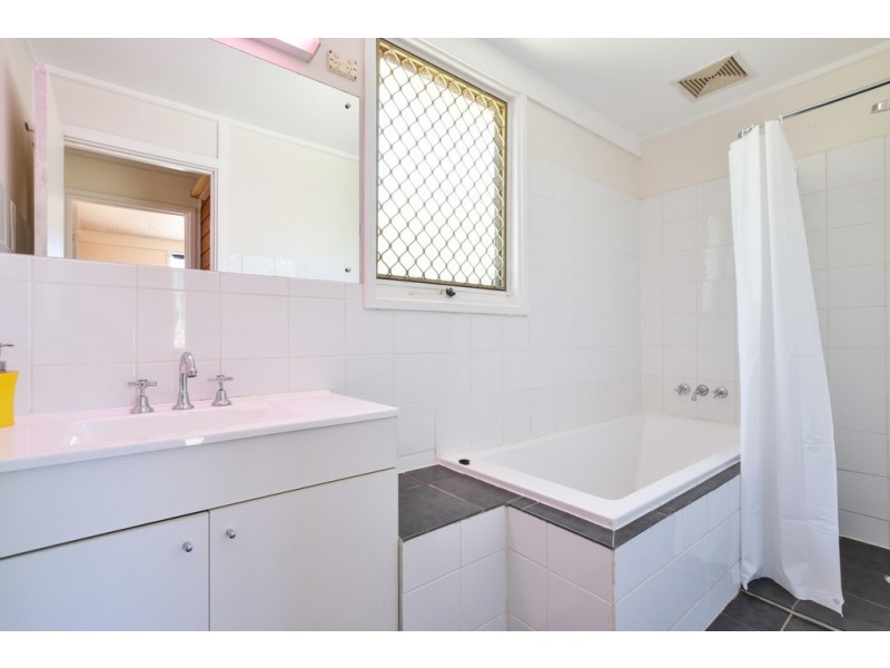 38 Holly Rise, Hackham West SA 5163