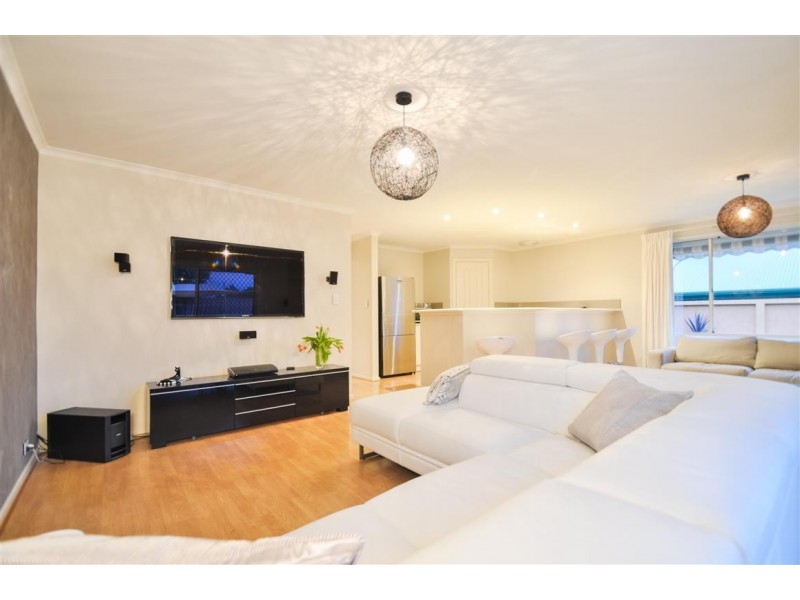 4 Bloomsbury Court, Woodcroft SA 5162