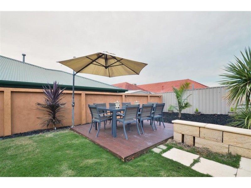 4 Bloomsbury Court, Woodcroft SA 5162