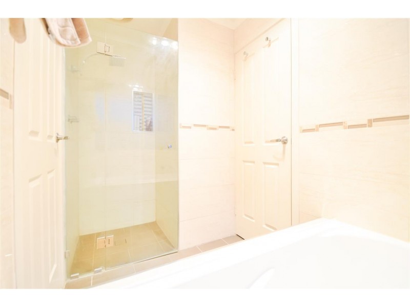 4 Bloomsbury Court, Woodcroft SA 5162