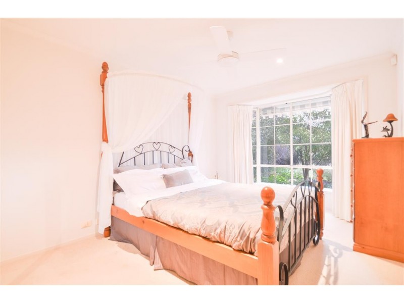 4 Bloomsbury Court, Woodcroft SA 5162