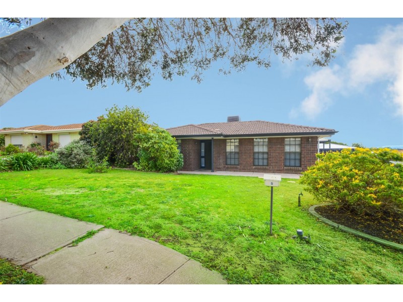 5 Manooka Road, Morphett Vale SA 5162
