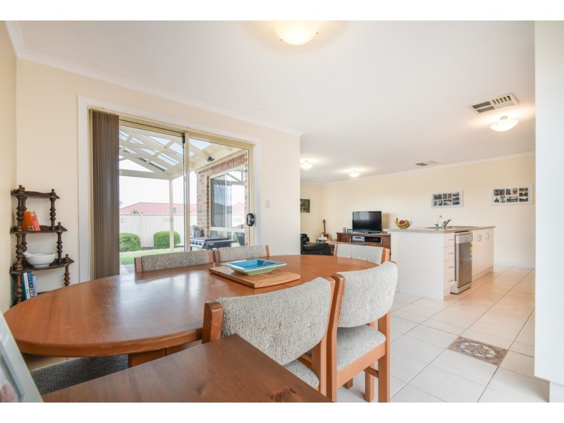 84 Pridham Boulevard, Aldinga Beach SA 5173