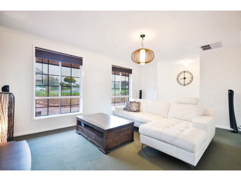 15 Goodrington Way, Moana SA 5169