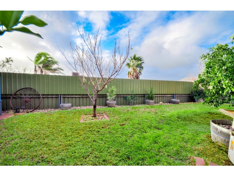 15 Goodrington Way, Moana SA 5169