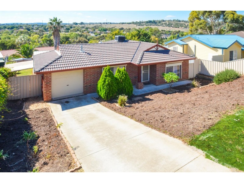24 Featherstone Drive, Huntfield Heights SA 5163