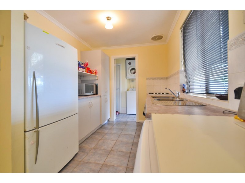 24 Featherstone Drive, Huntfield Heights SA 5163