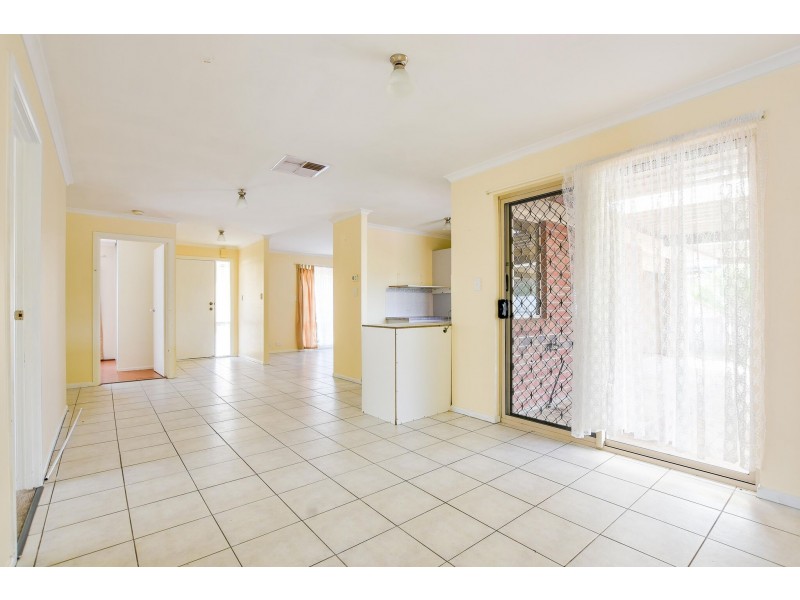 24 Featherstone Drive, Huntfield Heights SA 5163