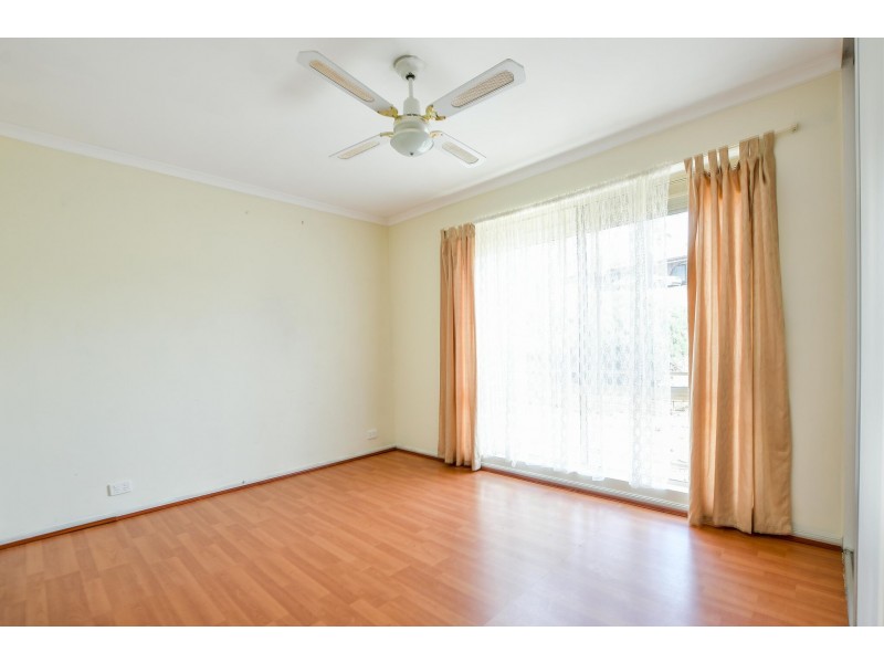 24 Featherstone Drive, Huntfield Heights SA 5163