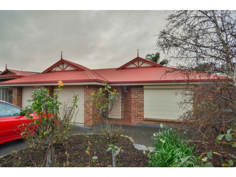 12 Dorrien Avenue, Woodcroft SA 5162