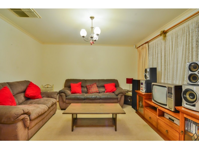 12 Dorrien Avenue, Woodcroft SA 5162