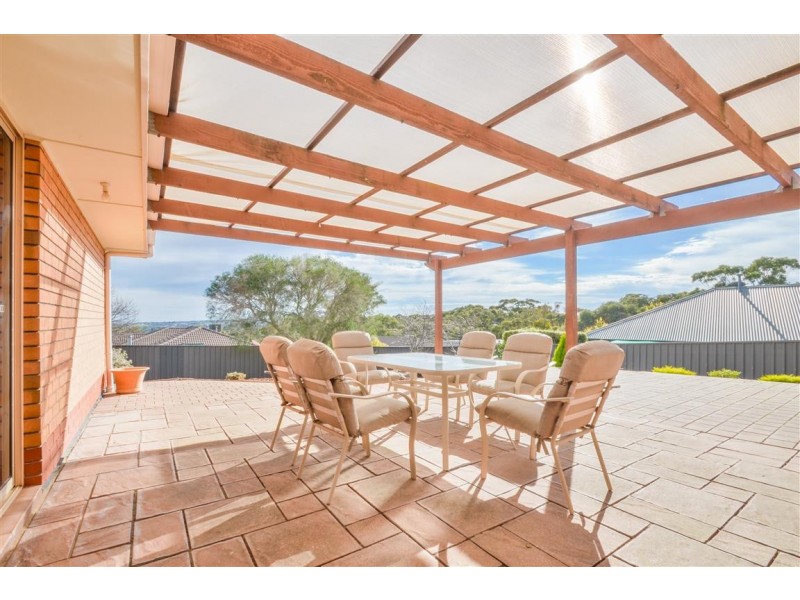 10 Farriers Way, Woodcroft SA 5162