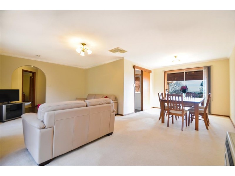 10 Farriers Way, Woodcroft SA 5162