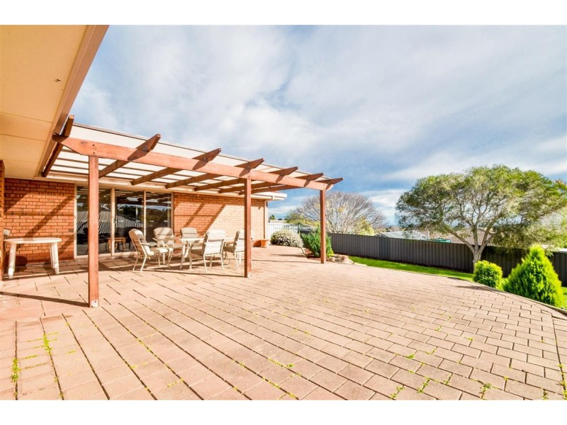 10 Farriers Way, Woodcroft SA 5162