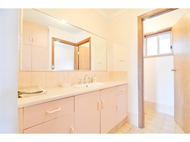 10 Farriers Way, Woodcroft SA 5162